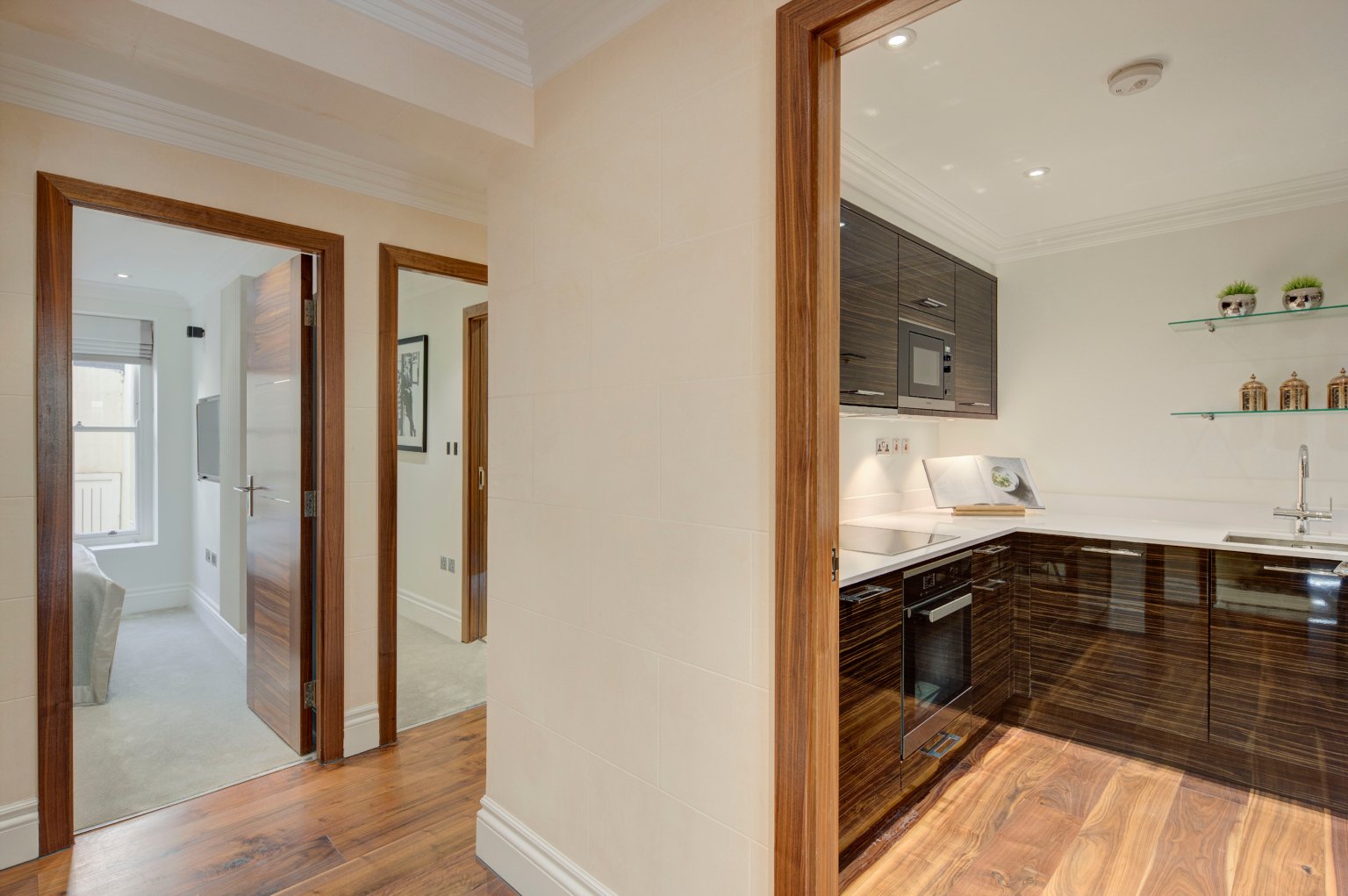 Entrance hall detail — luxury London rental property