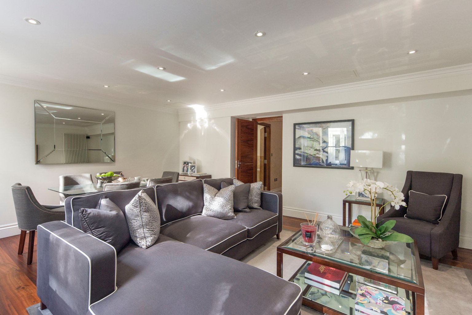 Drawing room — luxury London home sold by Westmere Global