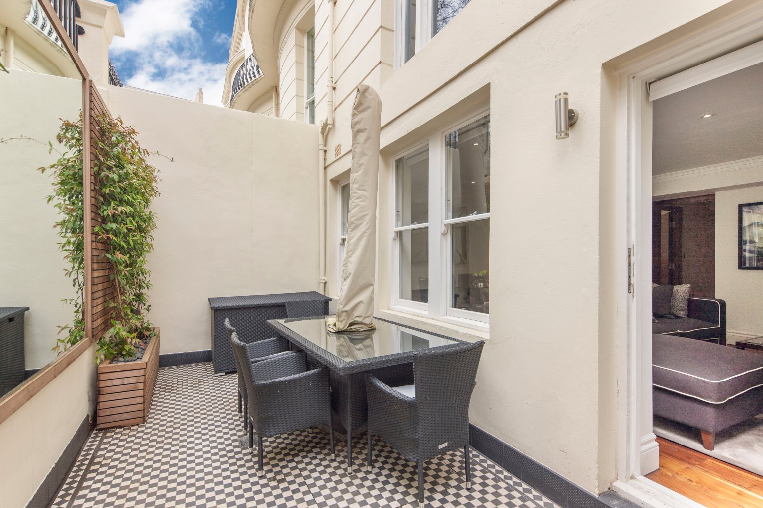 Private roof terrace — prime London property to rent