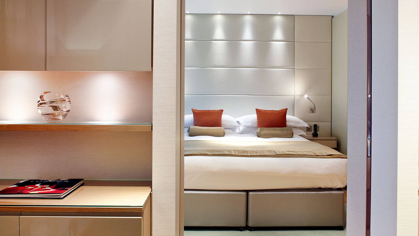One Bedroom Serviced Apartment in Tower Hill, London EC3R