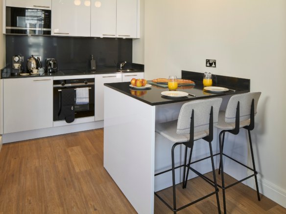 Three Bedroom Serviced Apartment in South Kensington, London SW7