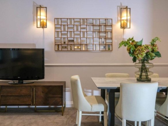 Two Bedroom Serviced Apartment in Kensington, London SW5