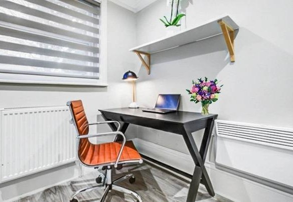 Two Bedroom Serviced Apartment in Battersea, London SW11