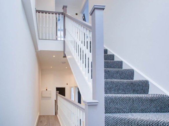 Two Bedroom Serviced Apartment in Fulham, London SW6