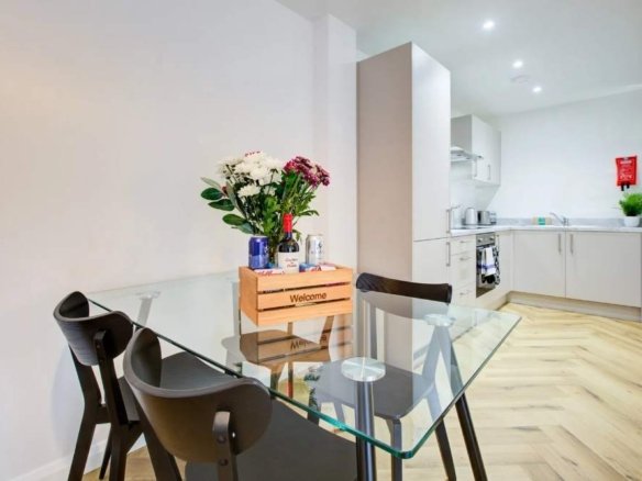 Two Bedroom Serviced Apartment in Mitcham, Surrey CR4