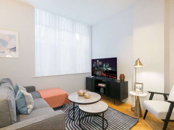 Deluxe One Bedroom with Study & Terrace Serviced Apartment in Camden
