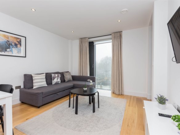 One Bedroom with Balcony Serviced Apartment in Notting Hill